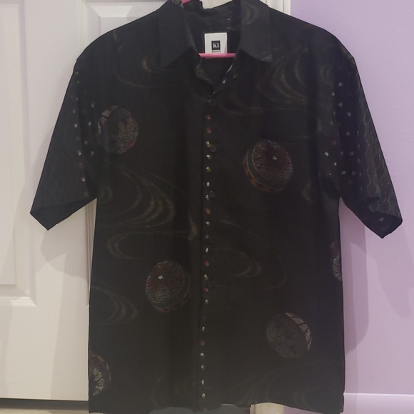 Japanese Temari Collared Button-Down Linen Shirt - Picture 2 of 9